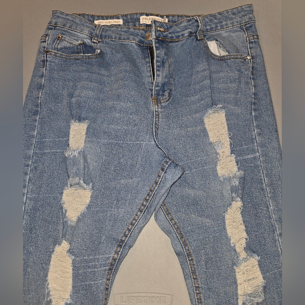 Classic Blue Distressed Straight Leg Jeans (7c7) - Picture 4 of 11